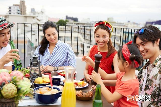 首先 敢于同亲情做出决裂的人，一定早就做好了3种准备