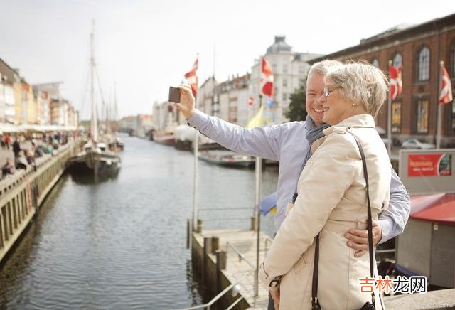 老了以后,同兄弟姐妹决裂,真的是得不偿失吗?