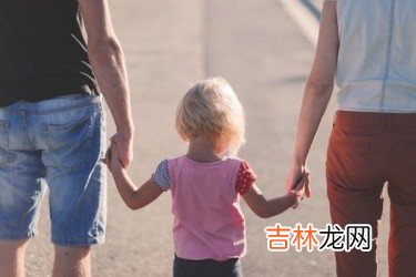 父母离婚该不该告诉孩子？这样做，对孩子更好