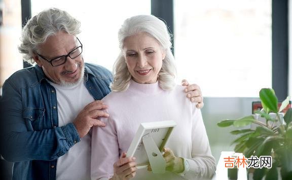 在人生旅途中 父母的这两种行为，对孩子的伤害最大