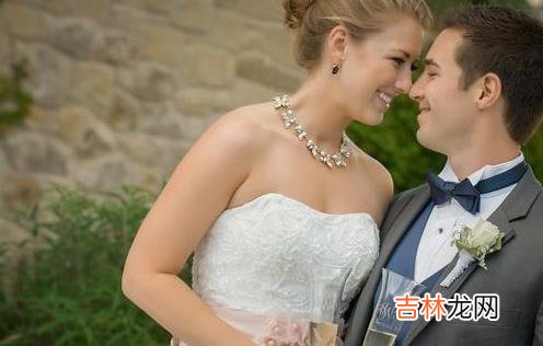 傍晚 妻子怀孕后，丈夫出轨，妻子气得泪流满面