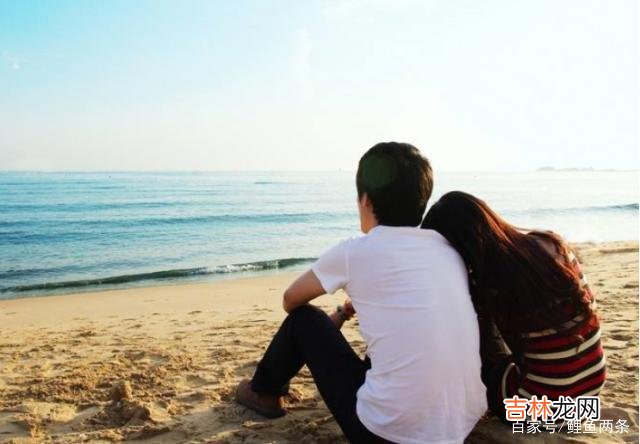 一个女人在后台问我：我爱上了一个不该爱的人 一个男人爱不爱你，要看他是否能把最看重的东西给你