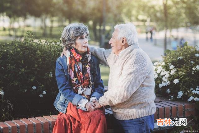 依靠自己。|人老了以后依靠子女，其实是件很正常的事