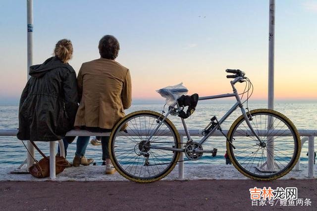 一个读者问我:我的男朋友总是不找我 你要明白:永远爱自己,才是真正幸福的开始