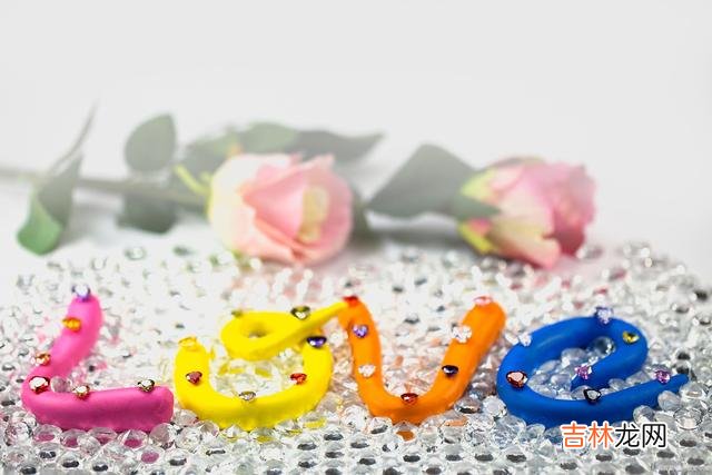 生活中 男生为什么舍弃5年的感情，选择和一个认识两个月的女生恋爱？
