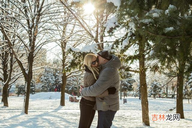 生活中 男生为什么舍弃5年的感情，选择和一个认识两个月的女生恋爱？