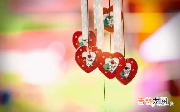 一个男人，发自内心嫌弃妻子时，行动上往往会有3种反常，很准