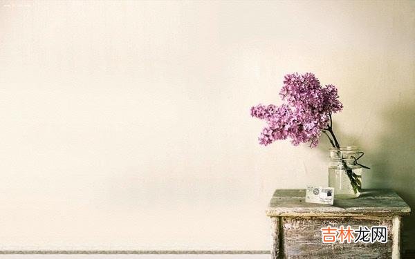 身处在这样一个瞬息万变又信息爆炸的时代里 人在年轻时期的烦恼和焦虑，多来自于证明自己，多读书、看看报