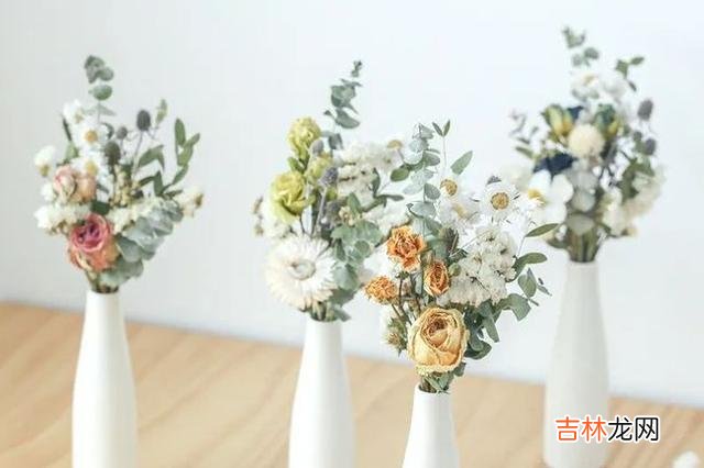 钱钟书曾在《围城》中写道：“婚姻是一座围城 两口子在一起，聪明的女人，只会在乎这三样东西