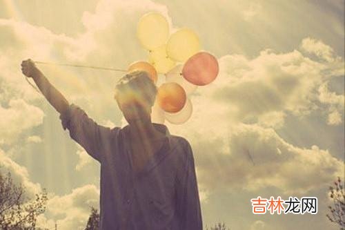 用年龄评判一个女人 气质特殊的女人，往往活得很有韵味