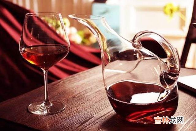 如果一个女人真的喜欢你 如果一个女人喜欢你，就会在微信上发这样的话题