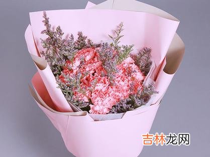 让异性高看和低看的女人 让异性高看和低看的女人，到底有哪些不一样的？