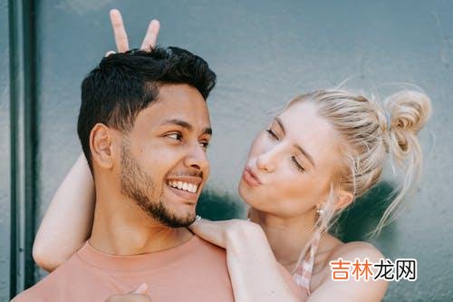 爱情总被笼罩着一层神秘的面纱 男人不爱你了，通常会有这些预兆，女人千万别忽略