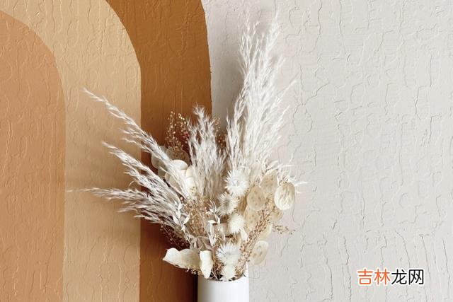 我常常在想一个问题：人与人之间的问题 看完这些特征你就会明白，有些人过得不好，真的是自找的