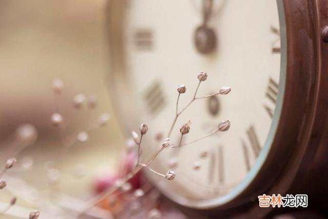 我常常在想一个问题：人与人之间的问题 看完这些特征你就会明白，有些人过得不好，真的是自找的