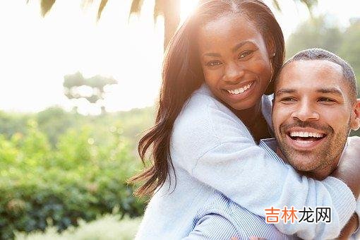 虽然很多人都想要感受一见钟情的感觉 在很多关系中，很容易产生这种日久生情的感觉，尤其是以下三种