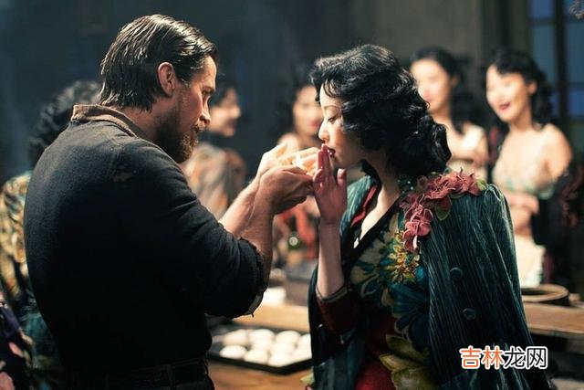 无论现如今的社会发展的多么迅速 一个女人过了三十岁,还没有结婚的打算,就会被称为“大龄剩女”