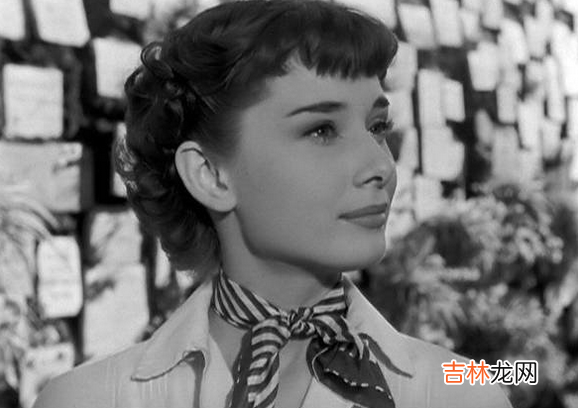 男人是女人之间经常谈论的话题 想要征服男人，只需要做到一个字：静