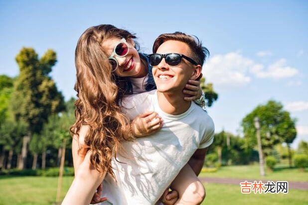 有句老话说：一样水养百样人。|一个人的话语里，藏着爱你的态度，错不了
