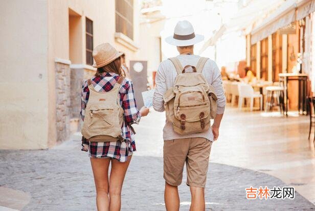 谈恋爱 爱情，是两个人的你侬我侬，更是相互的包容与守护