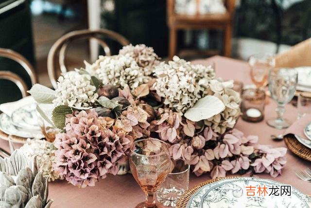 李敖说：“女人对婚姻的看法只有一种 婚姻好不好，关键看一点：爱与经营