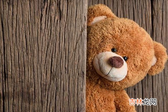 从某种角度来说 聪明的女人，在追求爱情的同时，绝不会丢了自己的自尊