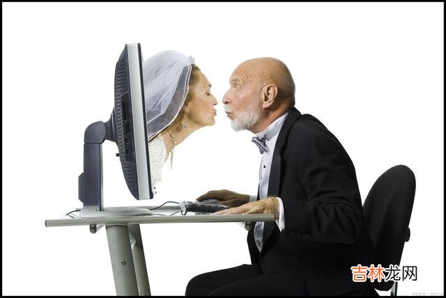 如今的社会听到婚外情的事件 为啥现在婚内出轨的人越来越多？缺乏沟通是婚内出轨的直接原因！