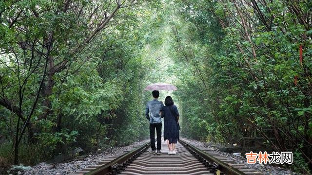 对于我们来说 如果有一个人，慢慢疏远我们，请学会这样做