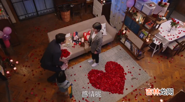 一段感情的开始 要知道，低到尘埃里的花，无论开得再美，也是得不到尊重的