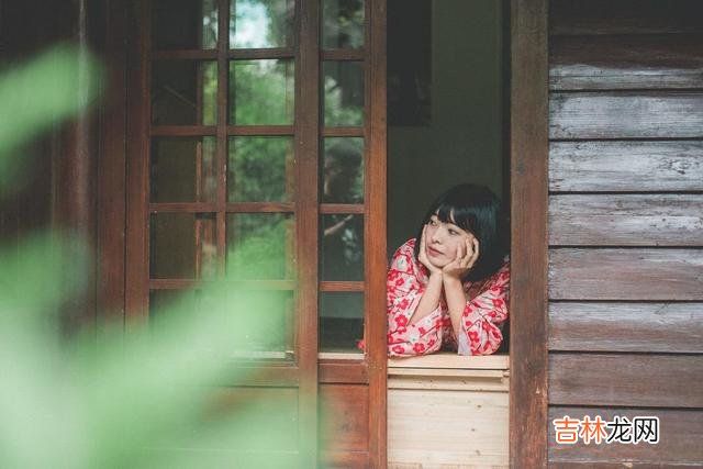 张爱玲说 真正的爱情叫人欢愉，如果你感觉不到幸福，一定是错的