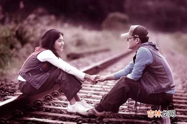 一直以来 如果想保持婚姻和友情同在，不是没有办法，但需要两个前提