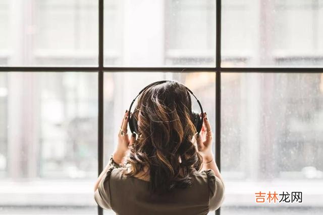 邻居家大姐是个很热情的女人 女人一生的幸福，其实都藏在嘴里