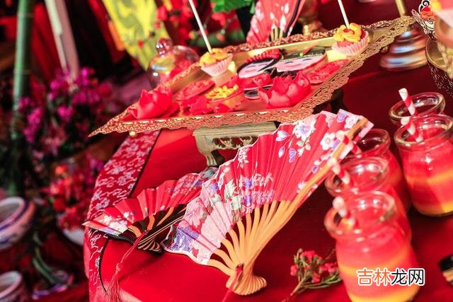 武斌（化名）的前任女朋友和他分手 生活中，要彩礼和不要彩礼的女人，并不都是相同的