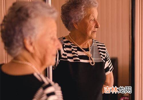 01有选择就有得失 挑拨儿子离婚后，那些婆婆们都过得怎么样？警醒世人！