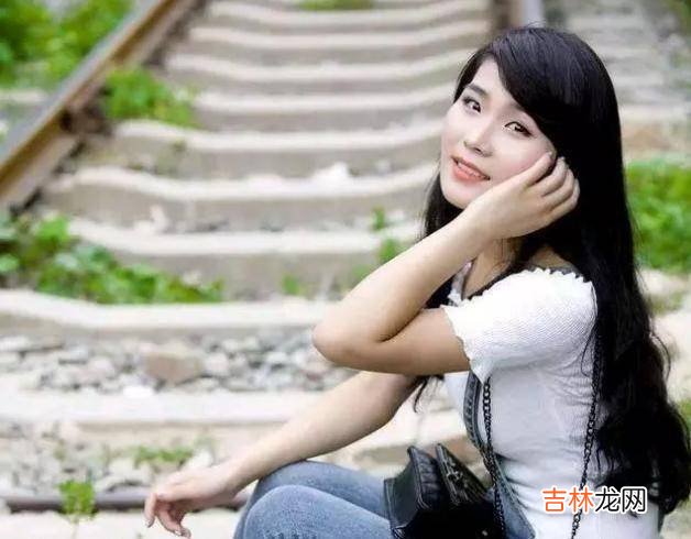 爱情是人与人之间非常神奇的一种情感 男人在你面前有这些表现，说明他是喜欢你的