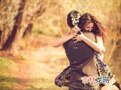 婚姻生活是一座钱钟书围城 经营婚姻离不开这3点，切记在相爱的夫妇，也不会一直亲密无间