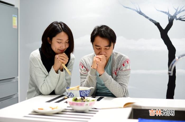 俗话说 人与人之间，相处久了，会出现无话可说的局面