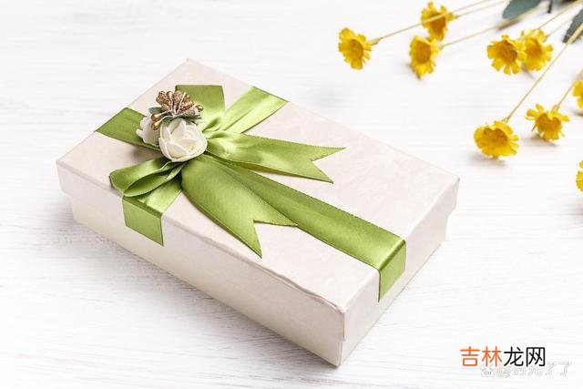 爱情的本质 想要彻底地征服一个女人,首先要付出完全的真心