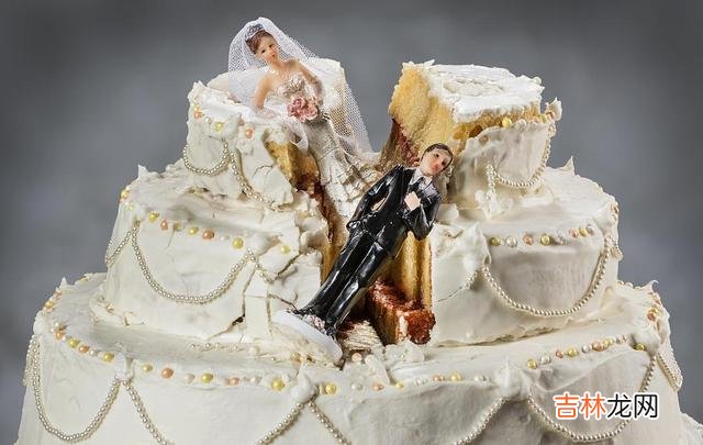 -01-每一个少女 不少已婚女人，在婚外都有“亲密关系”爱情
