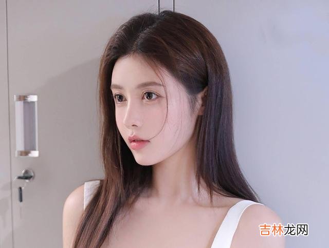 正如伊萨柯夫斯基所说：“爱情是需要两颗...|女人倘若喜欢你，就会让你开这些玩笑，说这些话，允许你越界