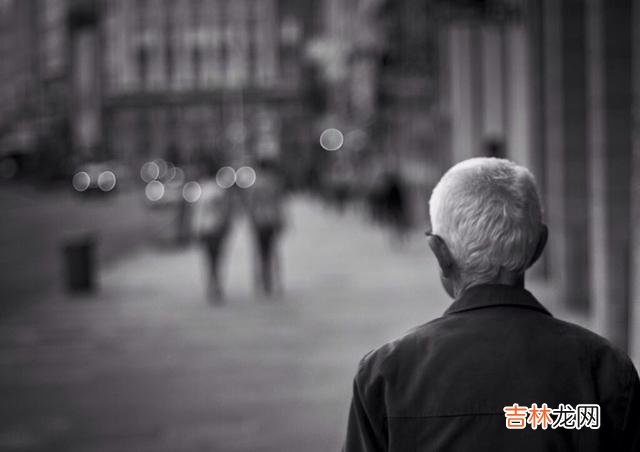 每个人都希望退休后可以过上幸福的生活 退休前出现这三种征兆，就要及时制止，提醒自己