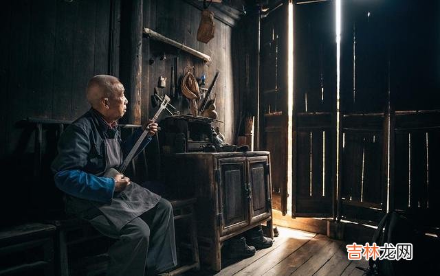 老人不说古 真正有智慧的老人，是不会随意讨论孩子们的生活的