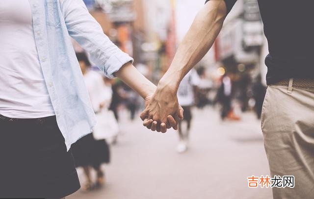 正如宫崎骏所说：“如果你喜欢一个人 异性之间，倘若有这三种行为，说明他动情已经无法避免了