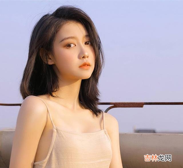 “女人这本书 感情里，越是爱你的人，越会主动关心你