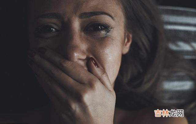 在这个复杂的世界里 怀孕几个月之后，他竟然“家暴”