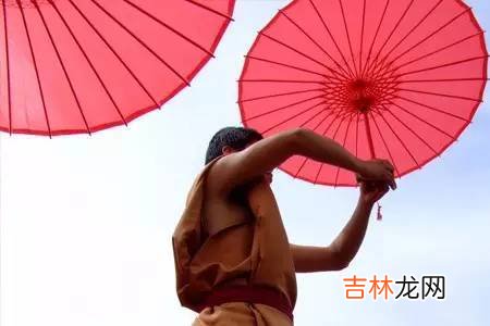 客家妹出嫁为什么要撑红伞？