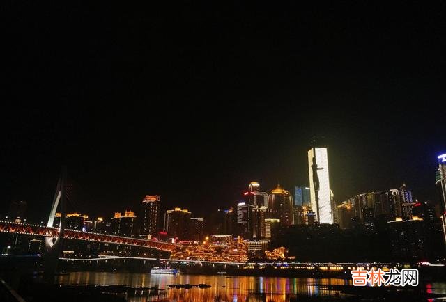 到了中年，重要的不是财富上的有钱，而是思维和认知上的“富有“