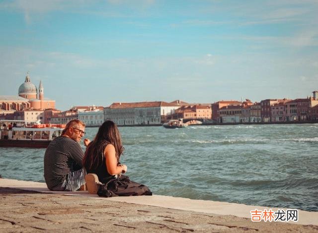 1.|我无意中发现,闺蜜嫁的那个对象,竟然是我的前夫