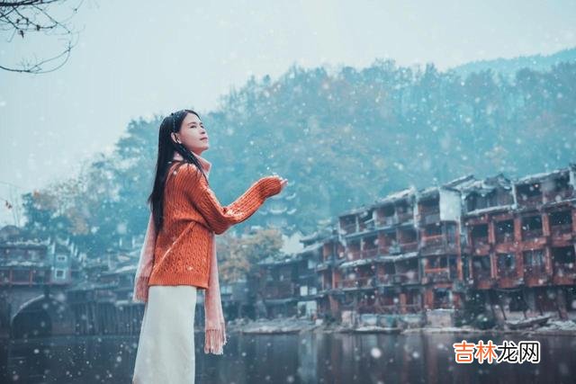 女人有时候太爱一个男人 女人要抓住一个男人的心，不要天天联系，而是做好这几件事