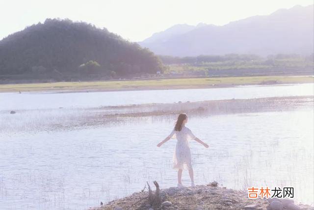 一个女人的生活 一个命苦的女人,张口闭口都是这几句话,一听便知